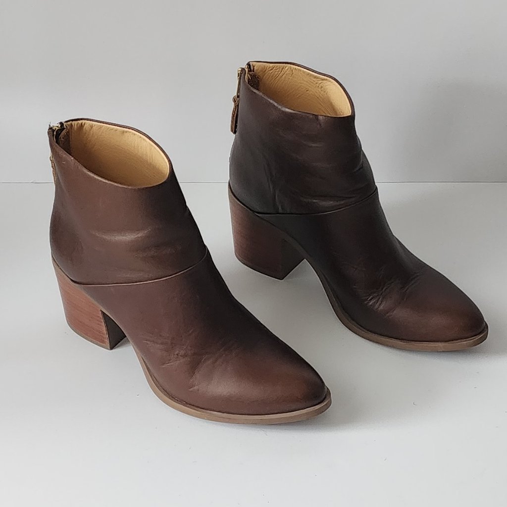 Nisolo Brown Heeled Boots